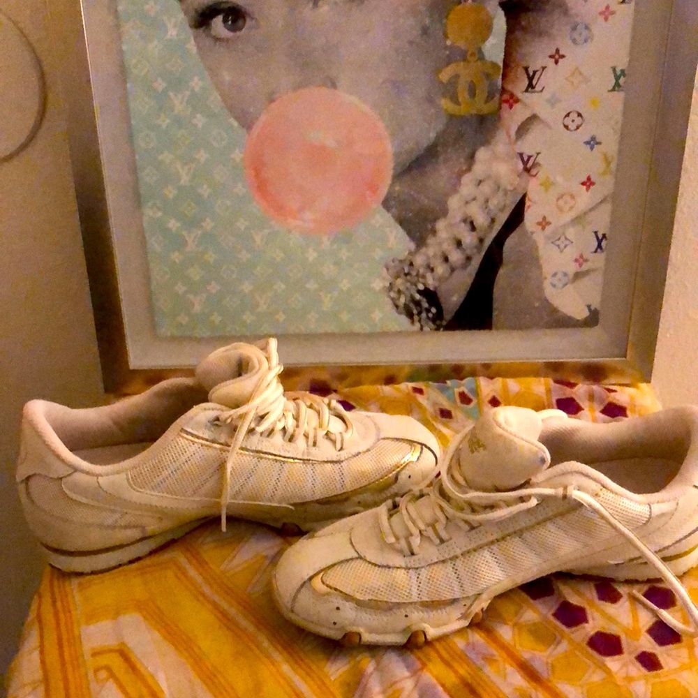 Danskin sneakers white with gold trim Size 7
